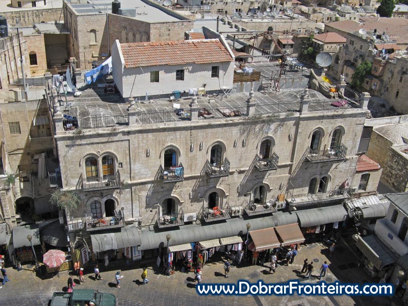 Petra Hostel em Jerusalém visto do topo da cidadela