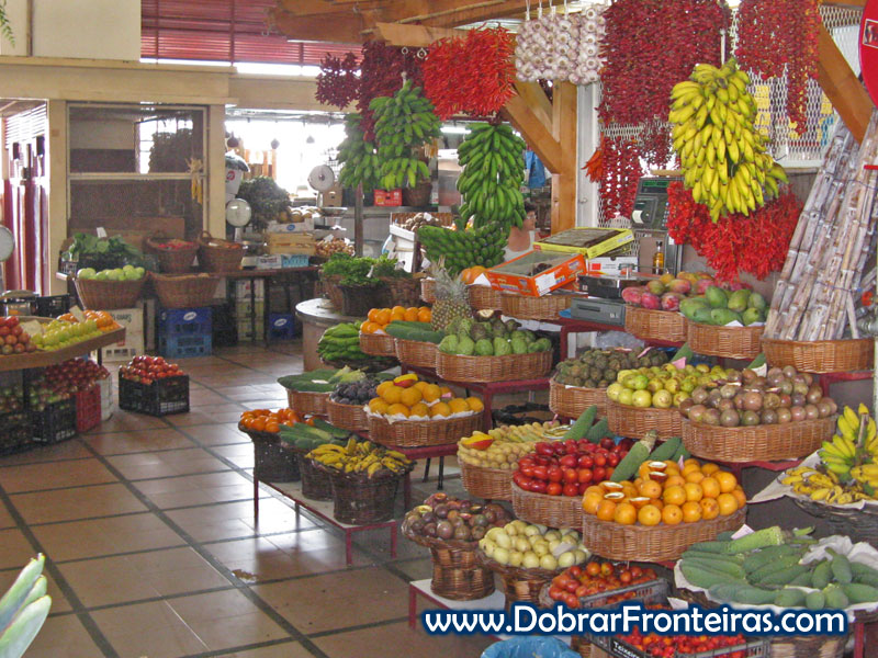 Frutas da ilha da Madeira no mercado dos lavradores