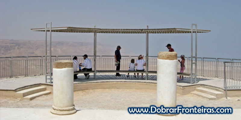 Vista para o vale do Mar Morto nas ruínas de Massada