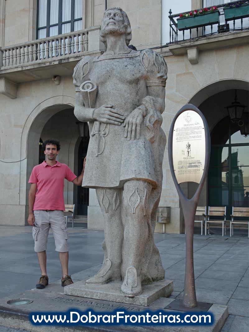 Estátua de Pêro na sua terra natal: a Covilhã
