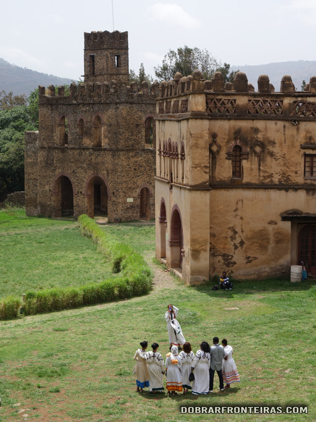 Mais uma fotografia etnográfica no belo cenário de Gondar