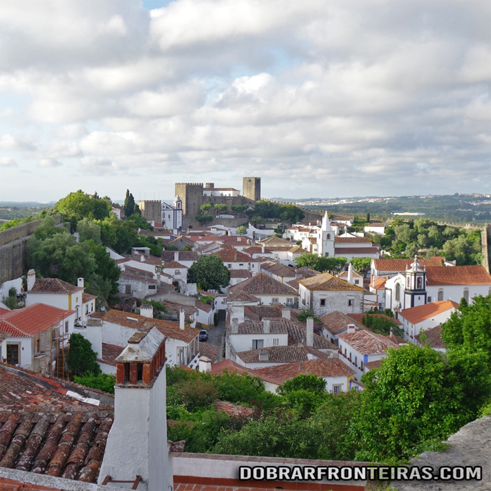 Vila de Óbidos vista do topo Sul das muralhas