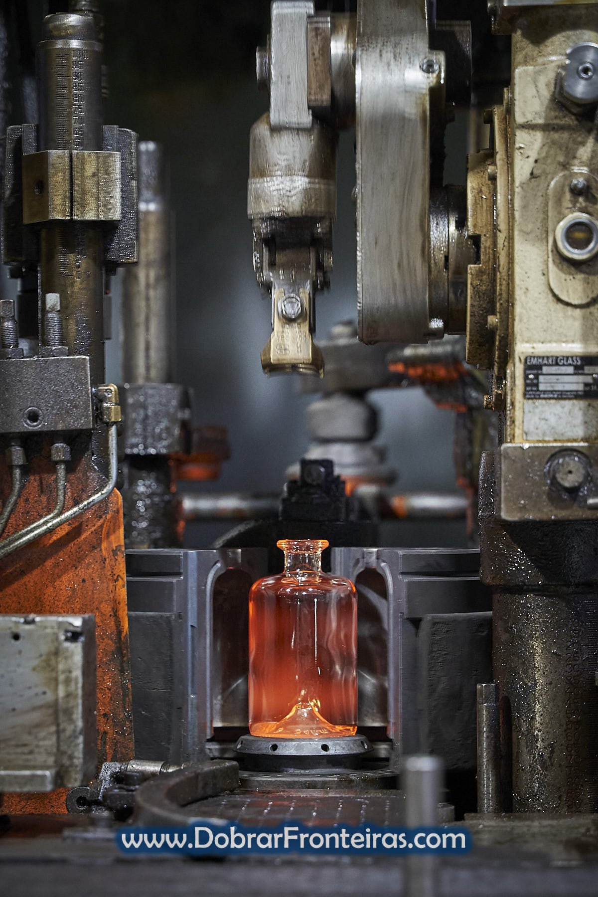 Máquina de fazer garrafas de vidro